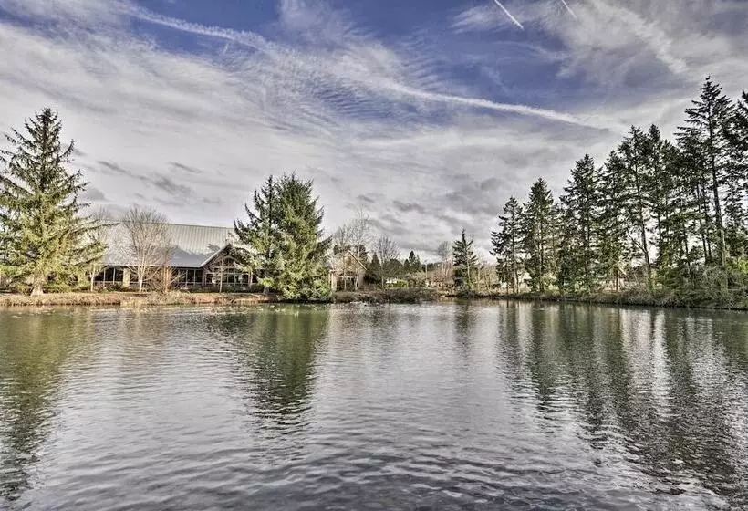 Estacada Home   Near Milo Mciver State Park!