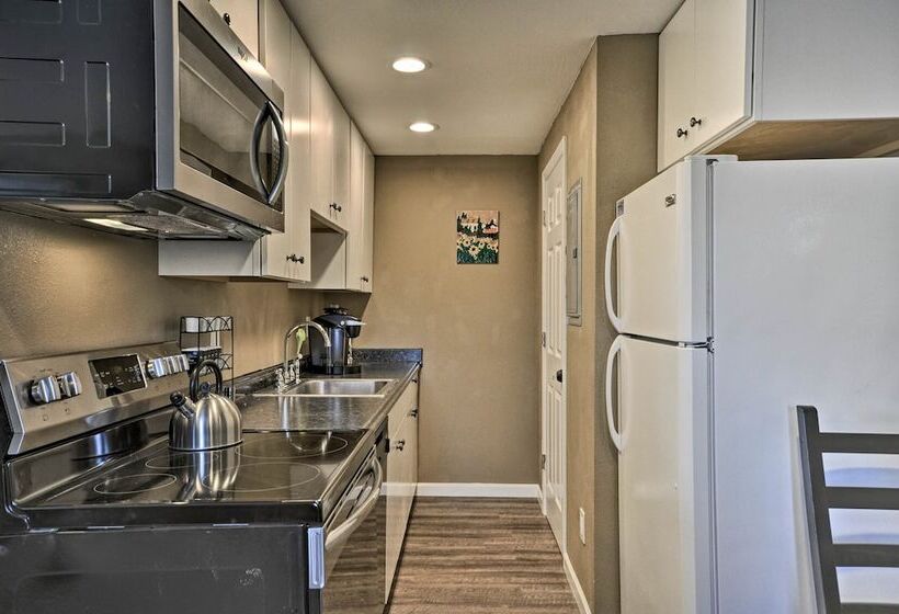 Estacada Home   Near Milo Mciver State Park!