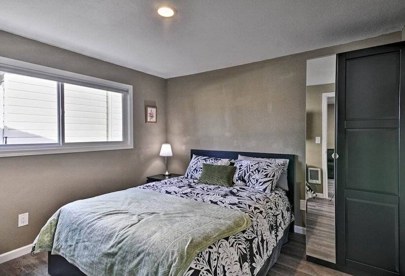 Estacada Home   Near Milo Mciver State Park!