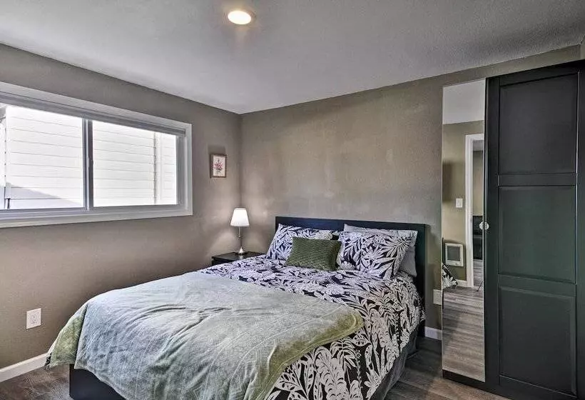 Estacada Home   Near Milo Mciver State Park!