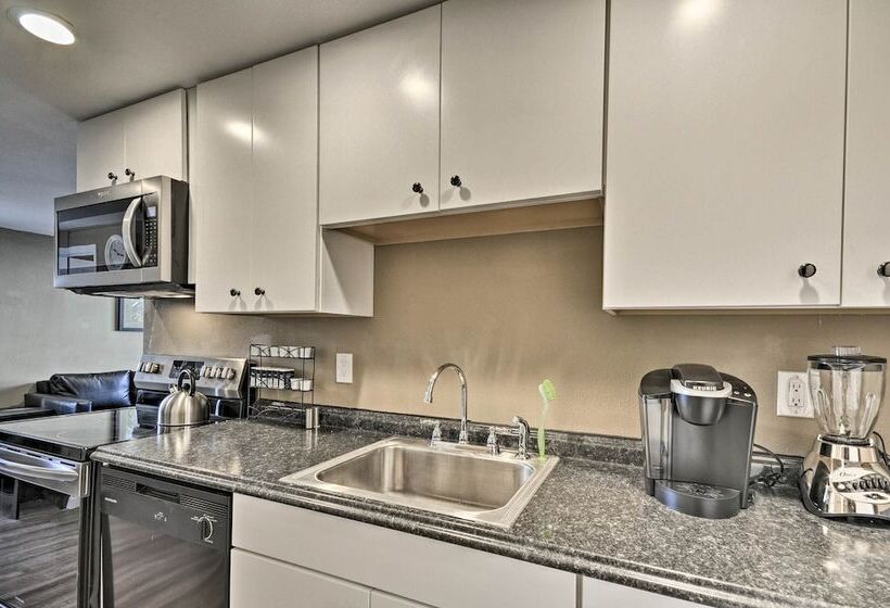 Estacada Home   Near Milo Mciver State Park!