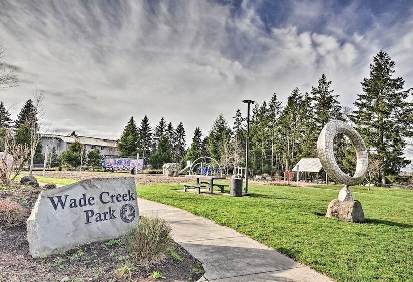 Estacada Home   Near Milo Mciver State Park!