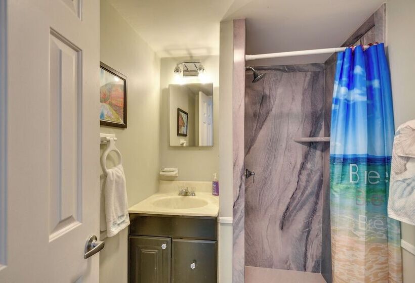 Pet Friendly Ormond Beach Home W/ Fire Pit!