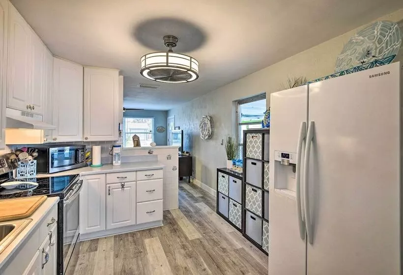 Pet Friendly Ormond Beach Home W/ Fire Pit!