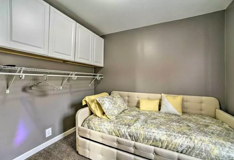 Completely Renovated Escape ~ 1 Mile To Downtown!