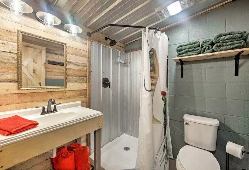 Creekside Stoney Cabin W/ 180 Ft Of River Frontage