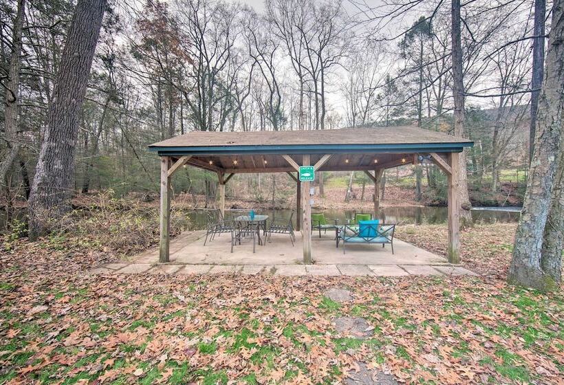 Creekside Stoney Cabin W/ 180 Ft Of River Frontage