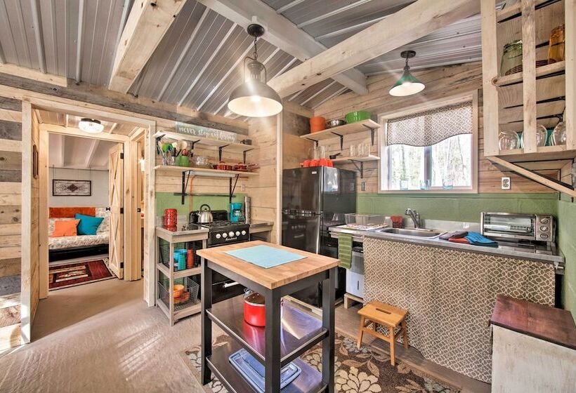 Creekside Stoney Cabin W/ 180 Ft Of River Frontage