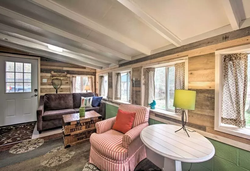 Creekside Stoney Cabin W/ 180 Ft Of River Frontage