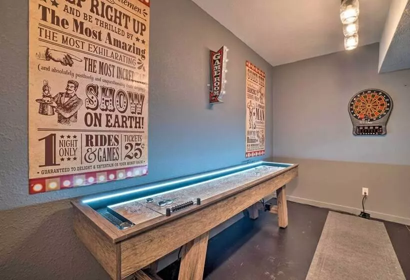 Pet Friendly Branson West Lodge W/ Hot Tub!