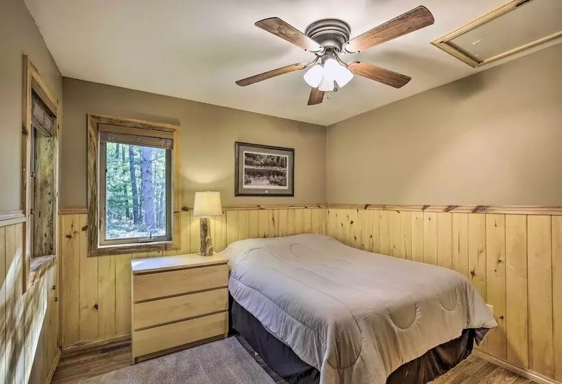 Four Season Lake Cabin W/ Canoe & Paddle Boat!