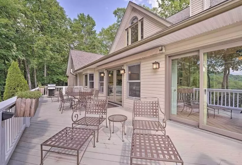 Grand Pisgah Forest Home On Secluded 5 Acres!