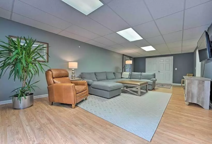 Grand Pisgah Forest Home On Secluded 5 Acres!