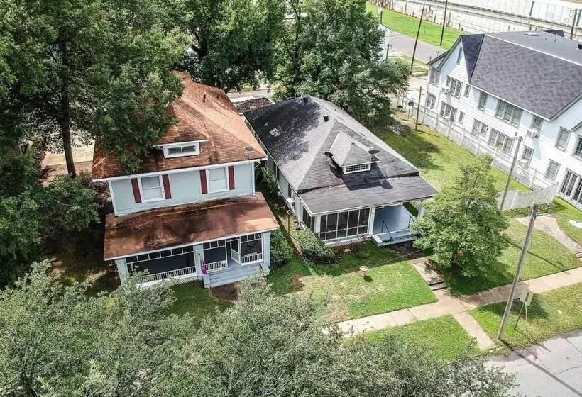 Haunted Shreveport Home ~ 3 Mi To Downtown Fun!