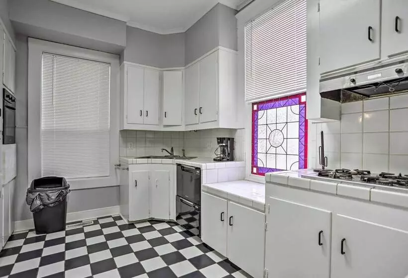 Haunted Shreveport Home ~ 3 Mi To Downtown Fun!