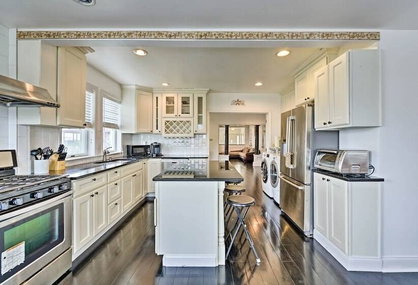 Home W/water Views, 1 Mi To Boardwalk/casinos