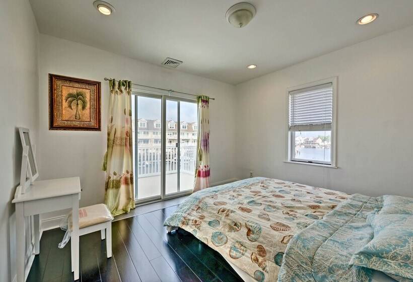 Home W/water Views, 1 Mi To Boardwalk/casinos