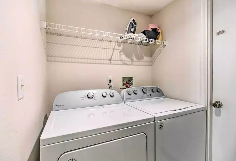 < 5 Mi To Disney Parks: Spacious Home W/ Lanai