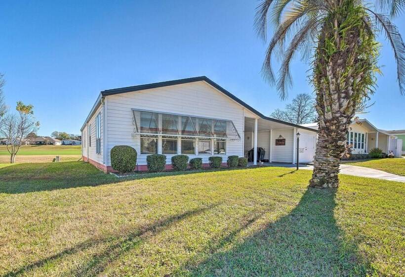 Lady Lake House W/ Lanai & Community Pool!