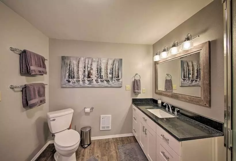 Lake Pend Oreille Home W/dock & Paddle Boards