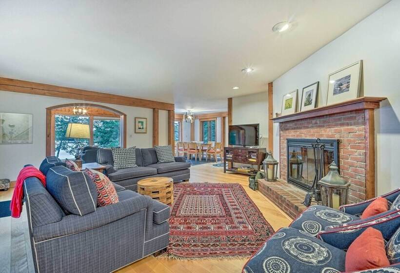 Lakefront Paradise Near Okemo & Killington