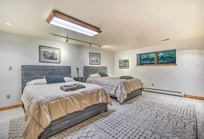 Lakefront Paradise Near Okemo & Killington