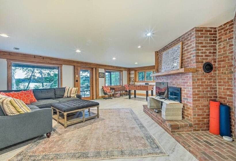 Lakefront Paradise Near Okemo & Killington