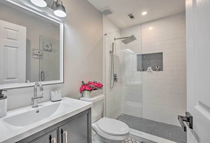 Lovely Atlanta Home < 3 Mi To State Farm Arena!