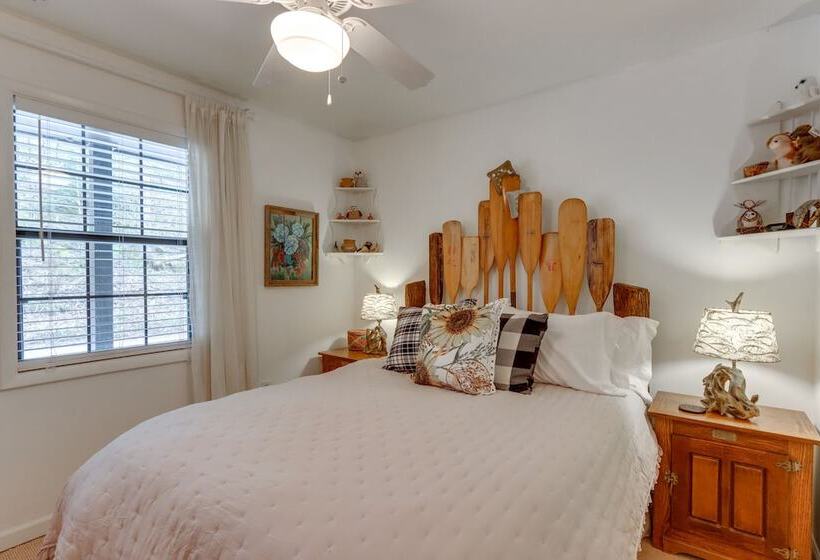 Nantahala Lake Family Home W/ Private Dock & Views