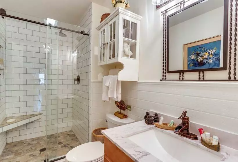 Nantahala Lake Family Home W/ Private Dock & Views