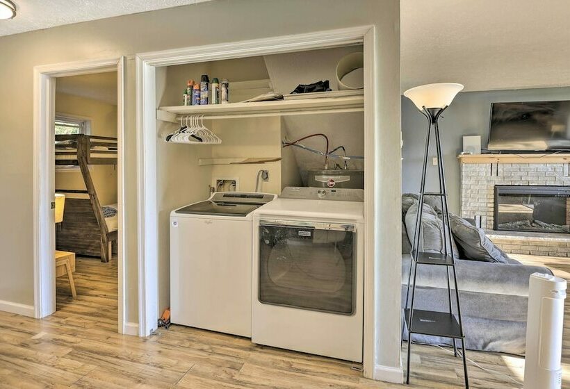 New! Lakefront Tobyhanna Home W/ Community Pool!