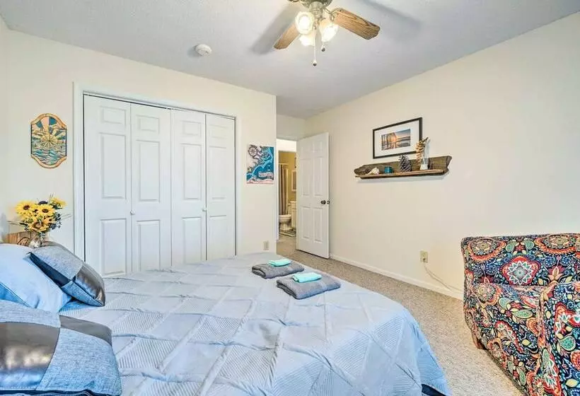 Pet Friendly Wilmington Home W/ Fenced Yard!