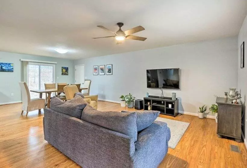 Private Mountain Home Near Shenandoah River!