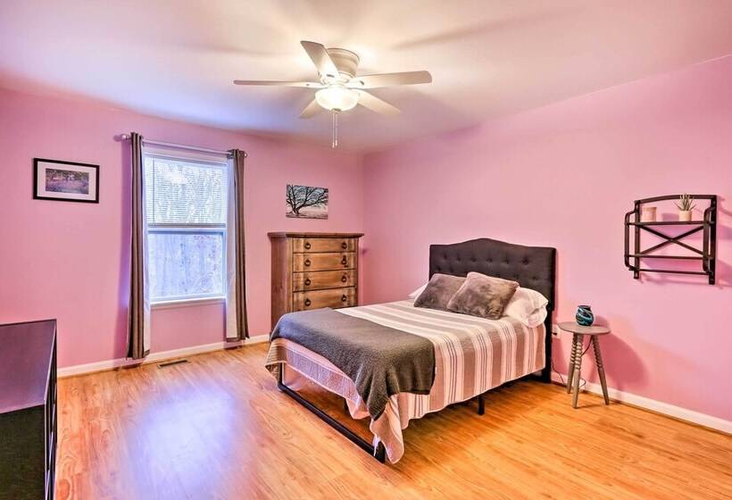 Private Mountain Home Near Shenandoah River!