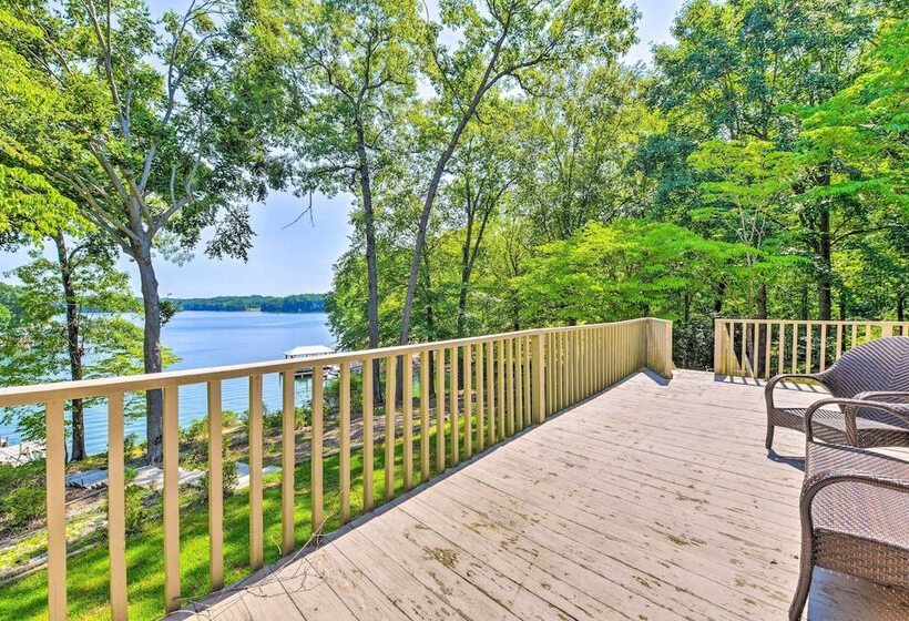 Quaint Lake Norman Home W/ Boat Dock + Grill!