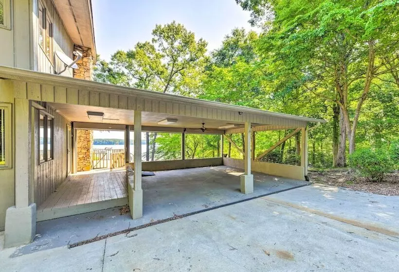 Quaint Lake Norman Home W/ Boat Dock + Grill!