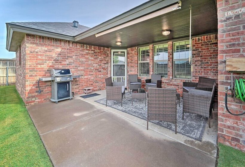 Quaint Lubbock Home ~ 6 Mi To Ttu + Downtown!