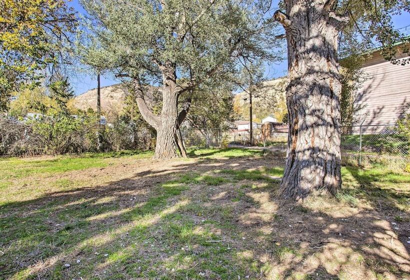 Quaint Meeker Escape 1/2 Mi To White River!