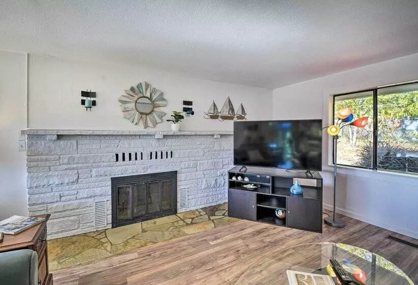 Relaxing Poulsbo Duplex W/ Liberty Bay Views!