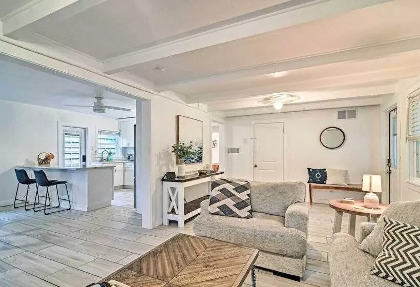 Retreat Half Mile To Beach/siesta Key Village