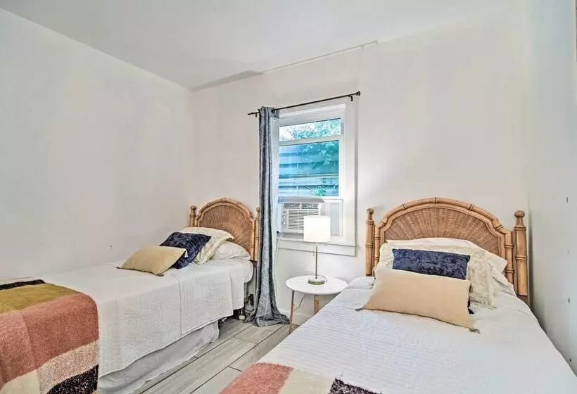 Retreat Half Mile To Beach/siesta Key Village