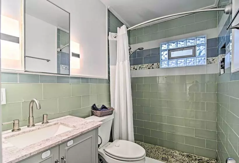 Retreat Half Mile To Beach/siesta Key Village