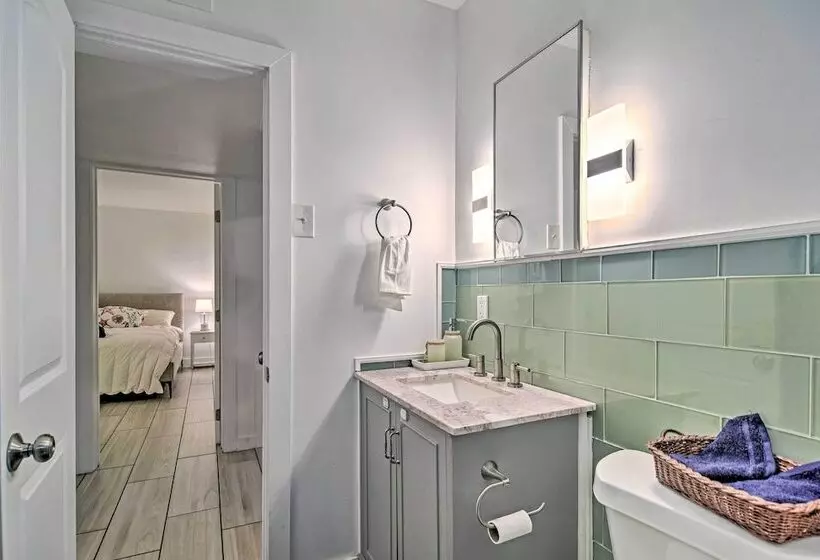 Retreat Half Mile To Beach/siesta Key Village