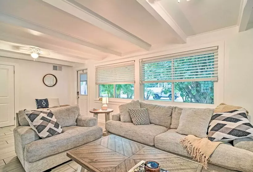 Retreat Half Mile To Beach/siesta Key Village