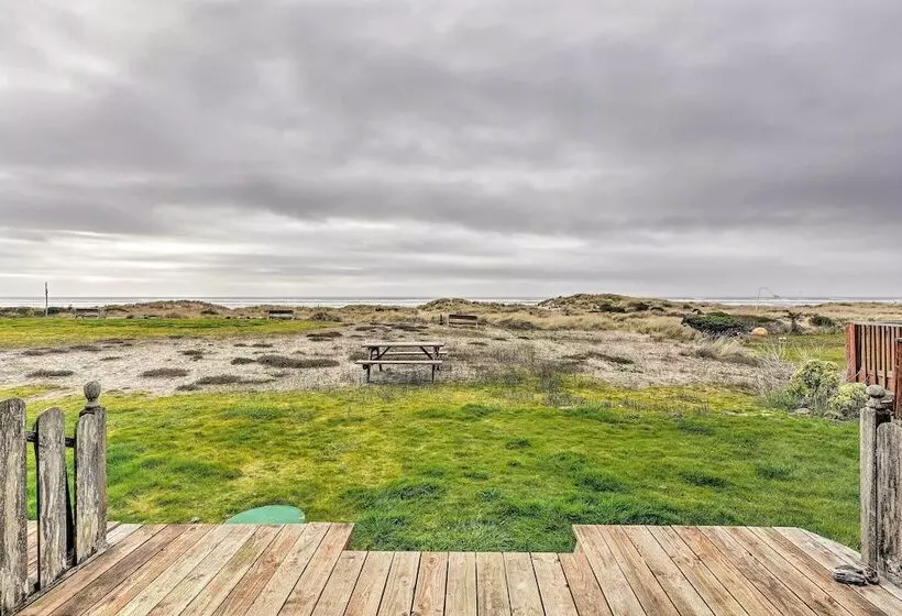 Sanderling Sea Cottages, Unit 2: Walk To Coast!