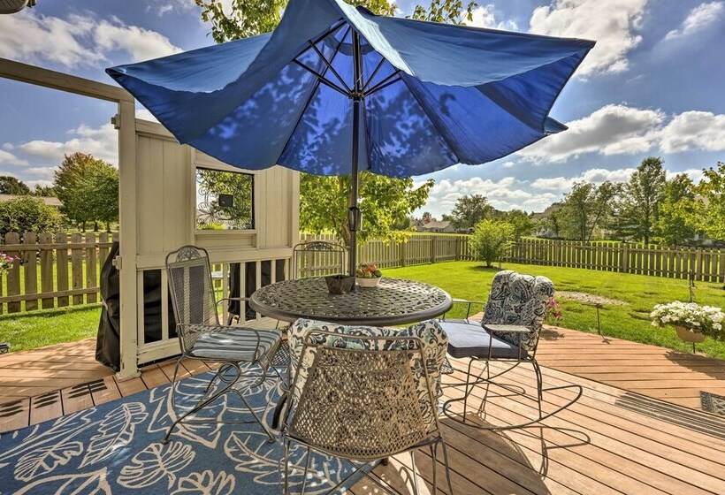 Spacious Fort Wayne Home W/ Yard + Gas Grill!