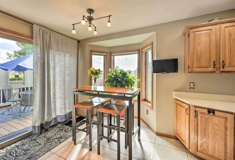 Spacious Fort Wayne Home W/ Yard + Gas Grill!