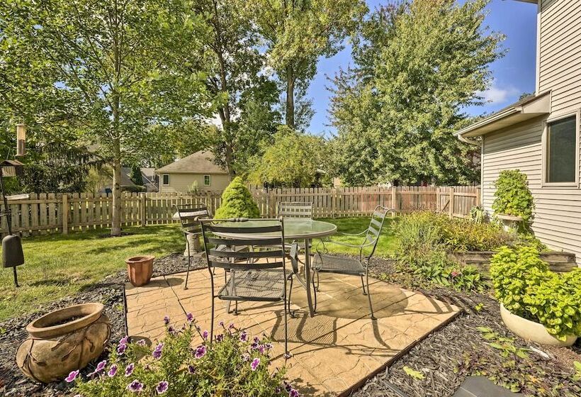 Spacious Fort Wayne Home W/ Yard + Gas Grill!