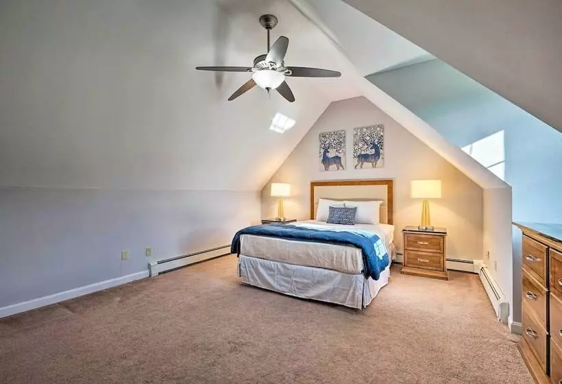 Spacious Home Near Bromley Mountain Ski Resort!