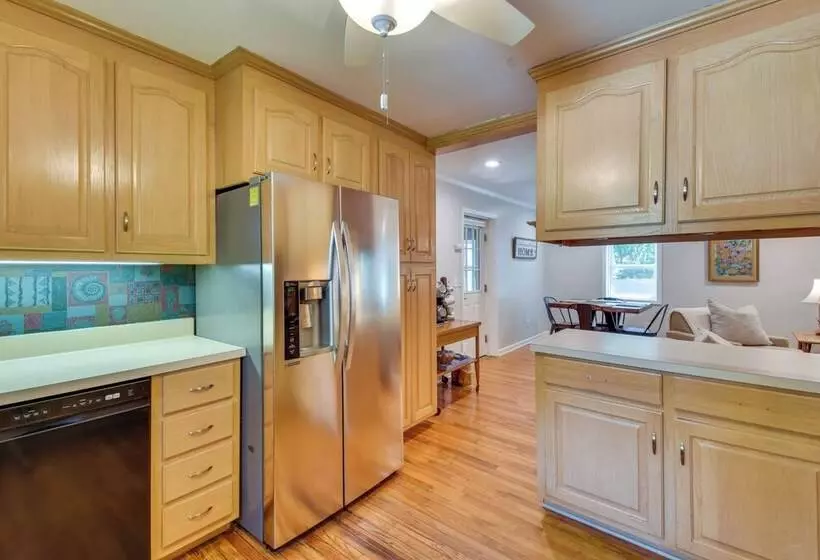 Spacious Lake Hartwell Home W/ Private Boat Dock!